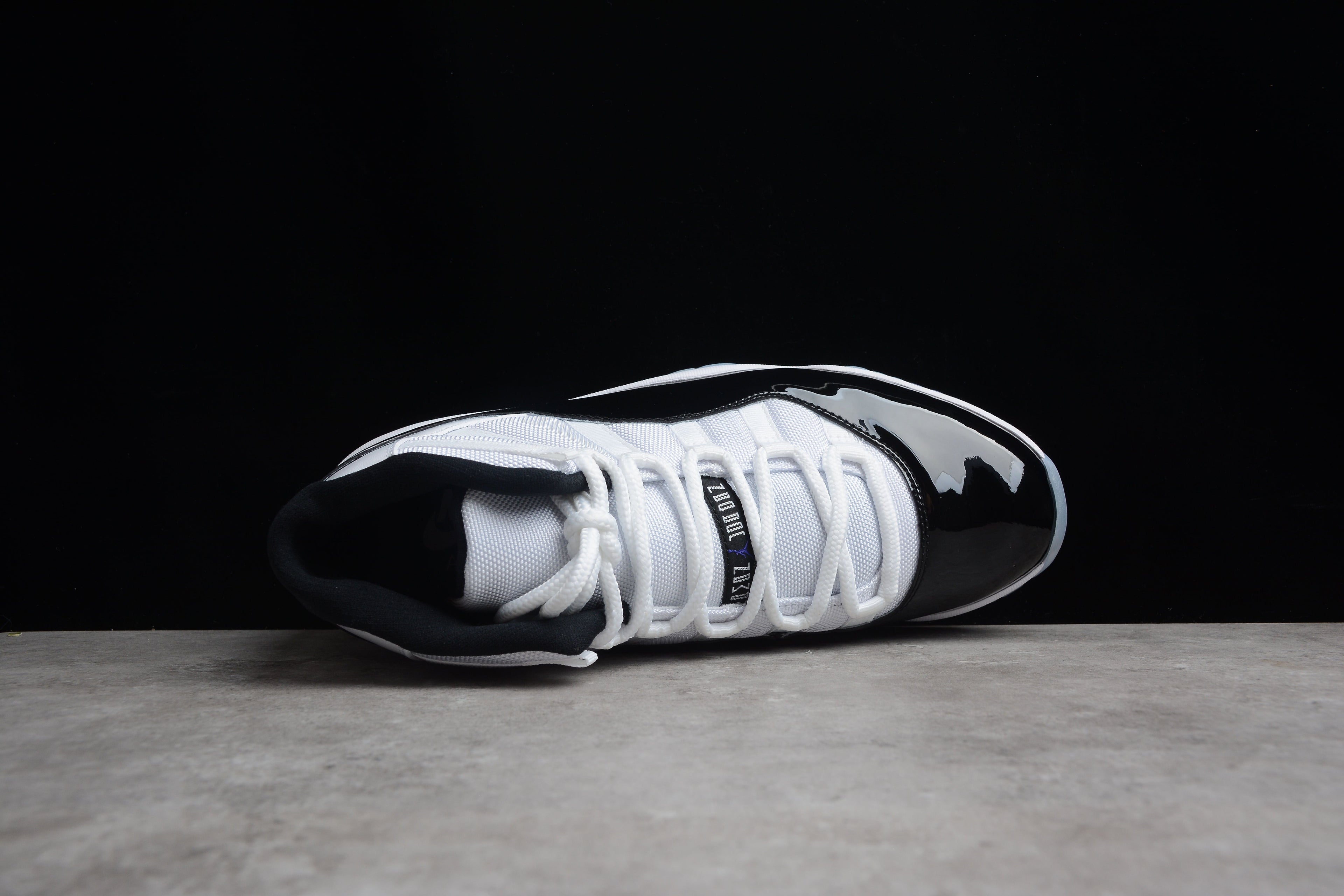 AJ 11 "Concord"