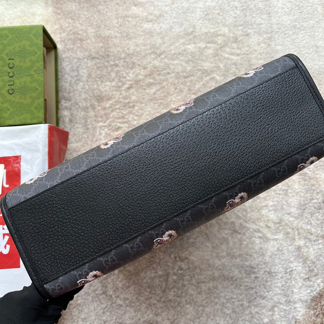 GUCCI TIGER PRINT MEDIUM TOTE BAG 38 IN BLACK CANVAS AND LEATHER TRIM