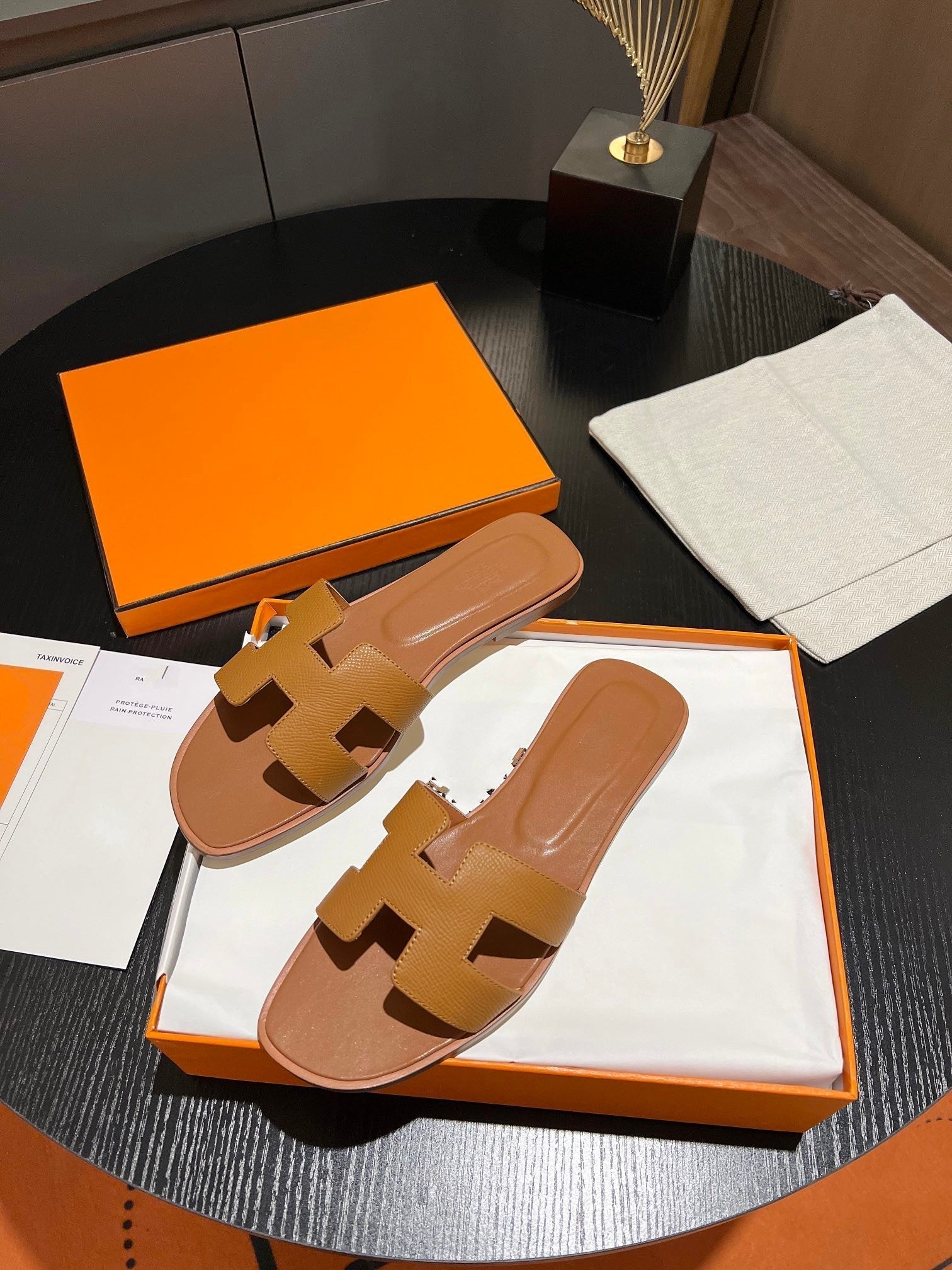 HERMES 0RAN SANDAL Leather Brown
