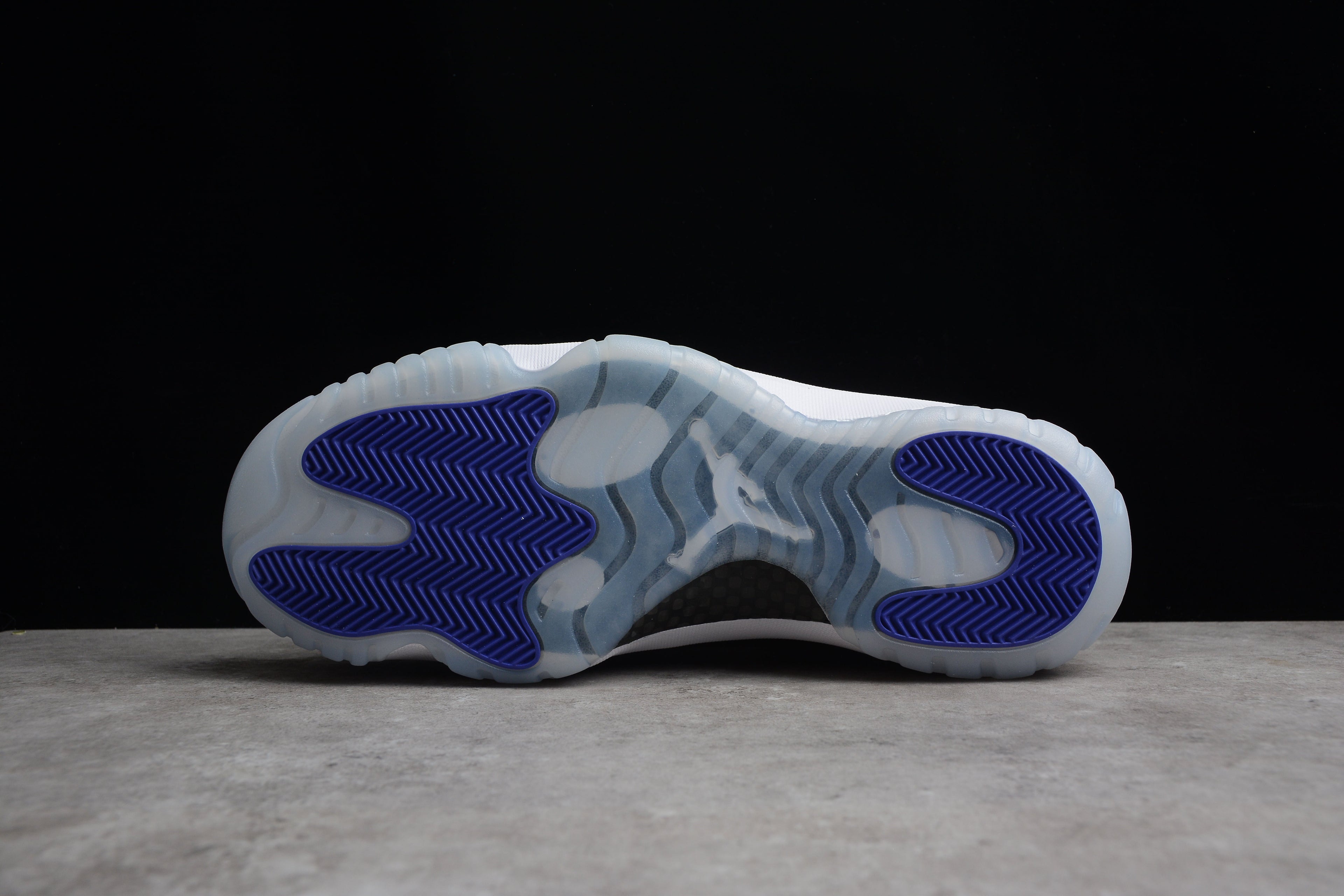 AJ 11 "Concord"