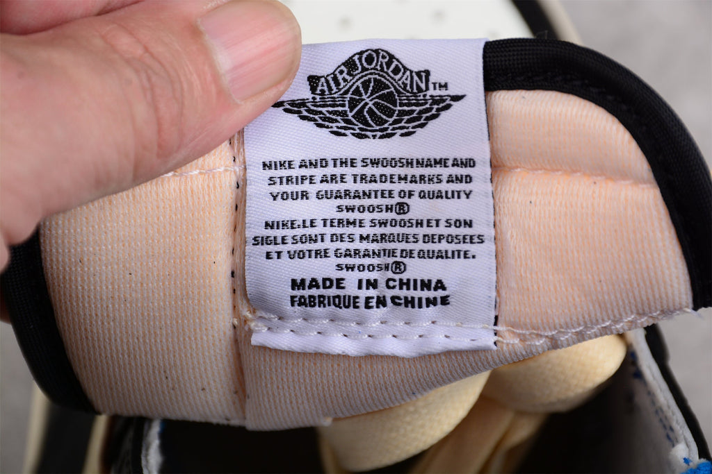 AJ 1 Retro Low OG SP Fragment x Travis Scott