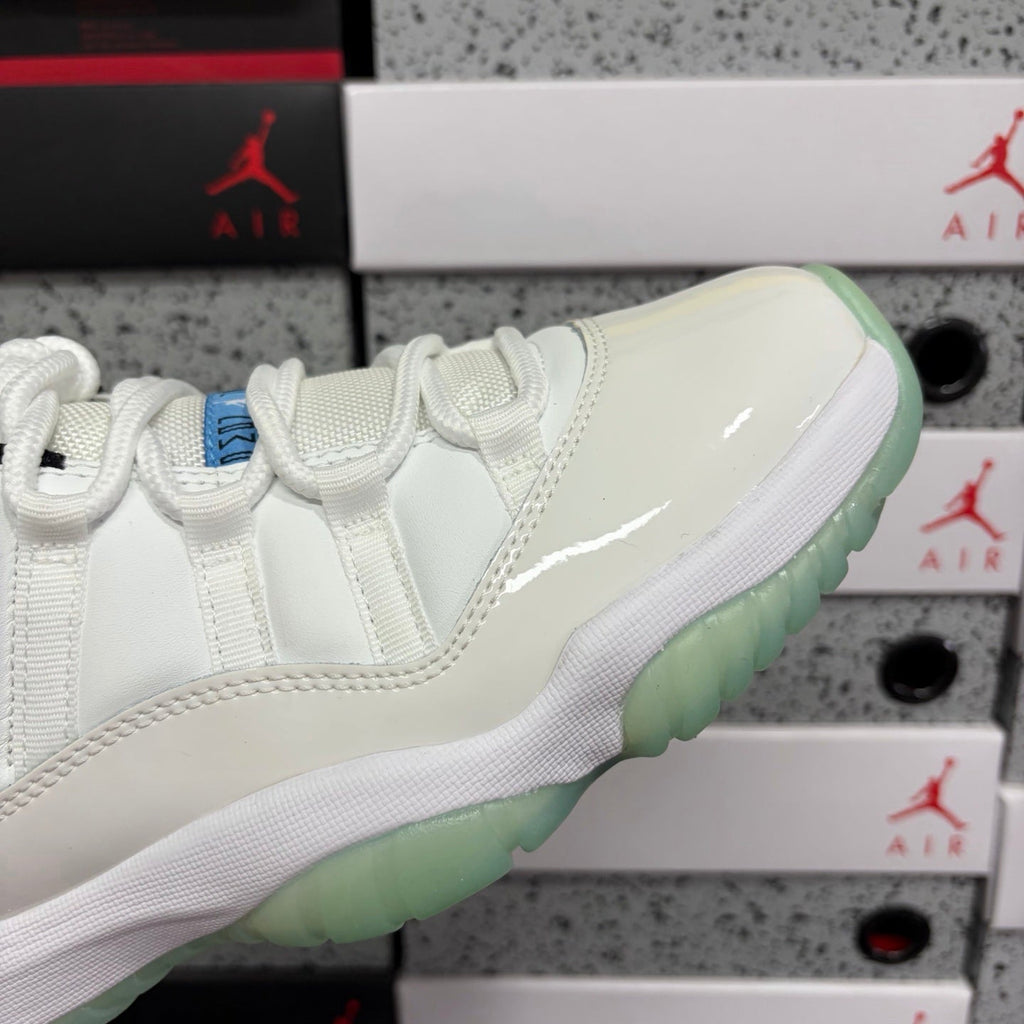 AJ 11 Low "Legend Blue"