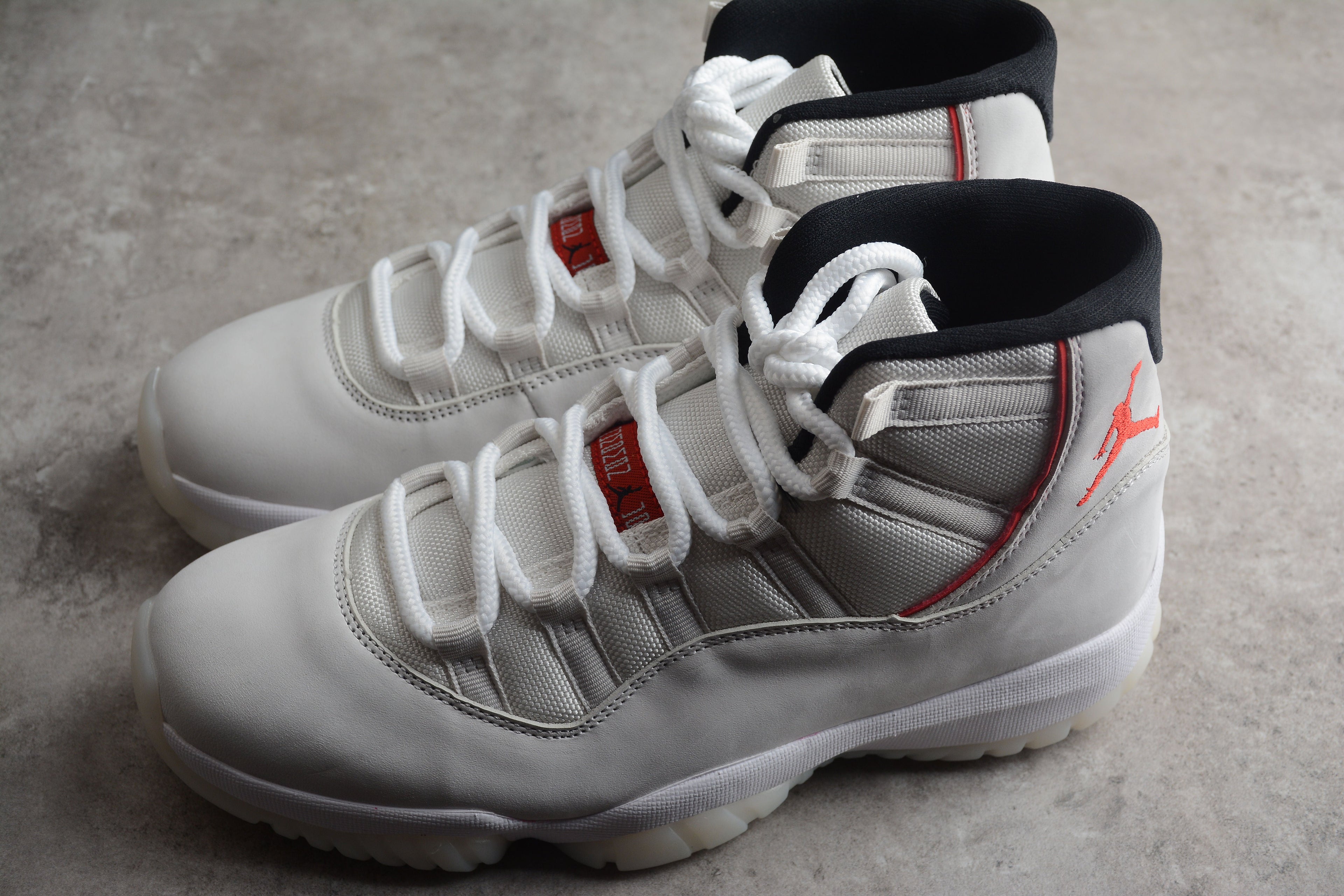 AJ 11 "Platinum Tint"
