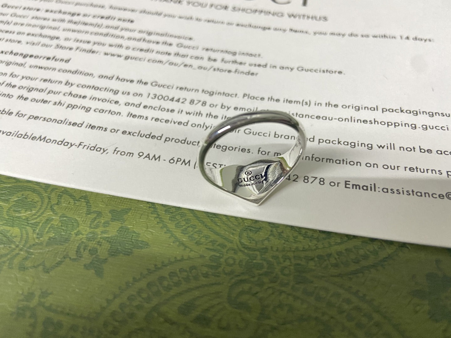 Double Gucci Interlocking Gucci Blue Enamel Heart Ring