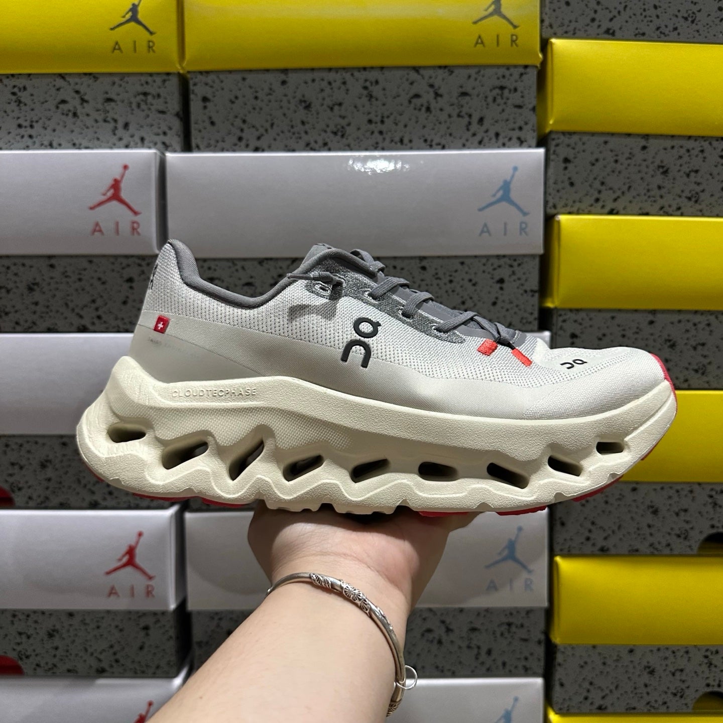 O/N Cloud