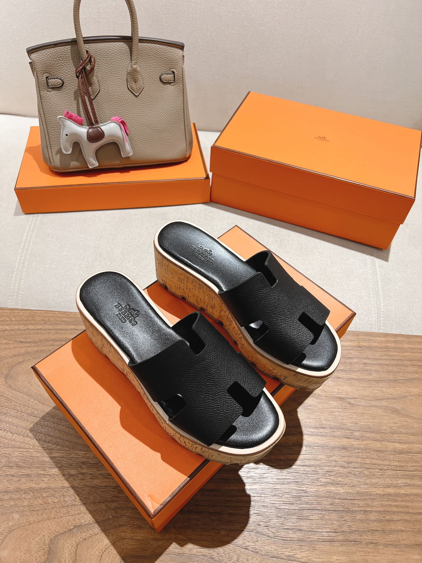 HERMES 25S HIGH WEDGE SANDALS IN BLACK LAMBSKIN STYLE 23