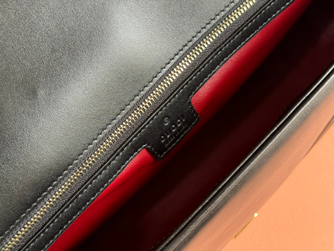 GUCCI MARMONT SHOULDER BAG 40 IN BLACK CALFSKIN GOLD CHAIN
