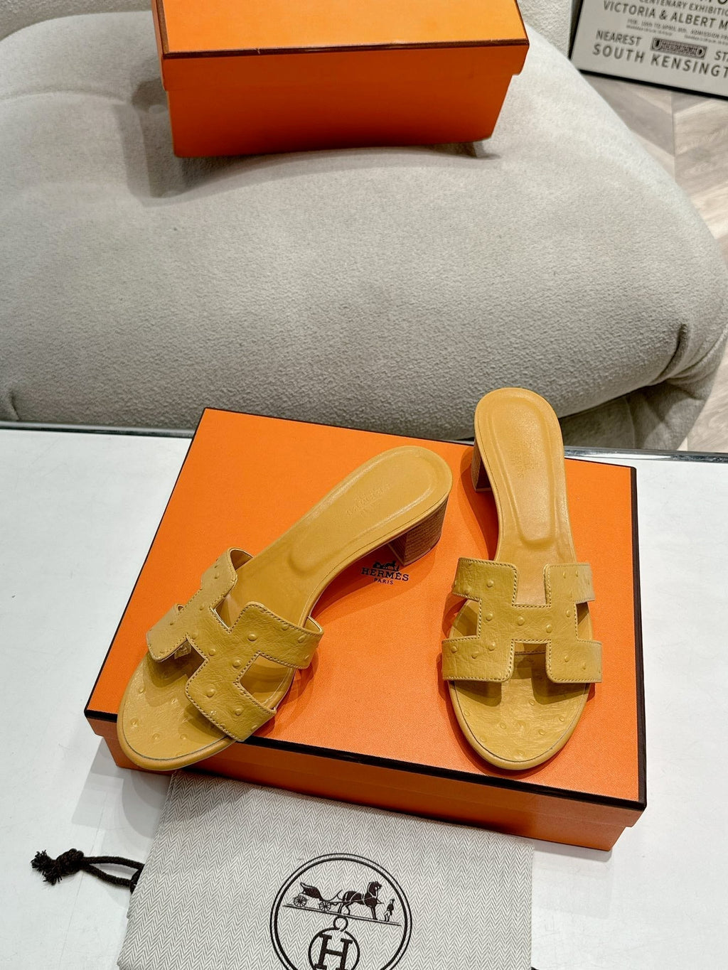 HERMES 0ASIS SANDAL CARAMEL CALFSKIN SPECIAL