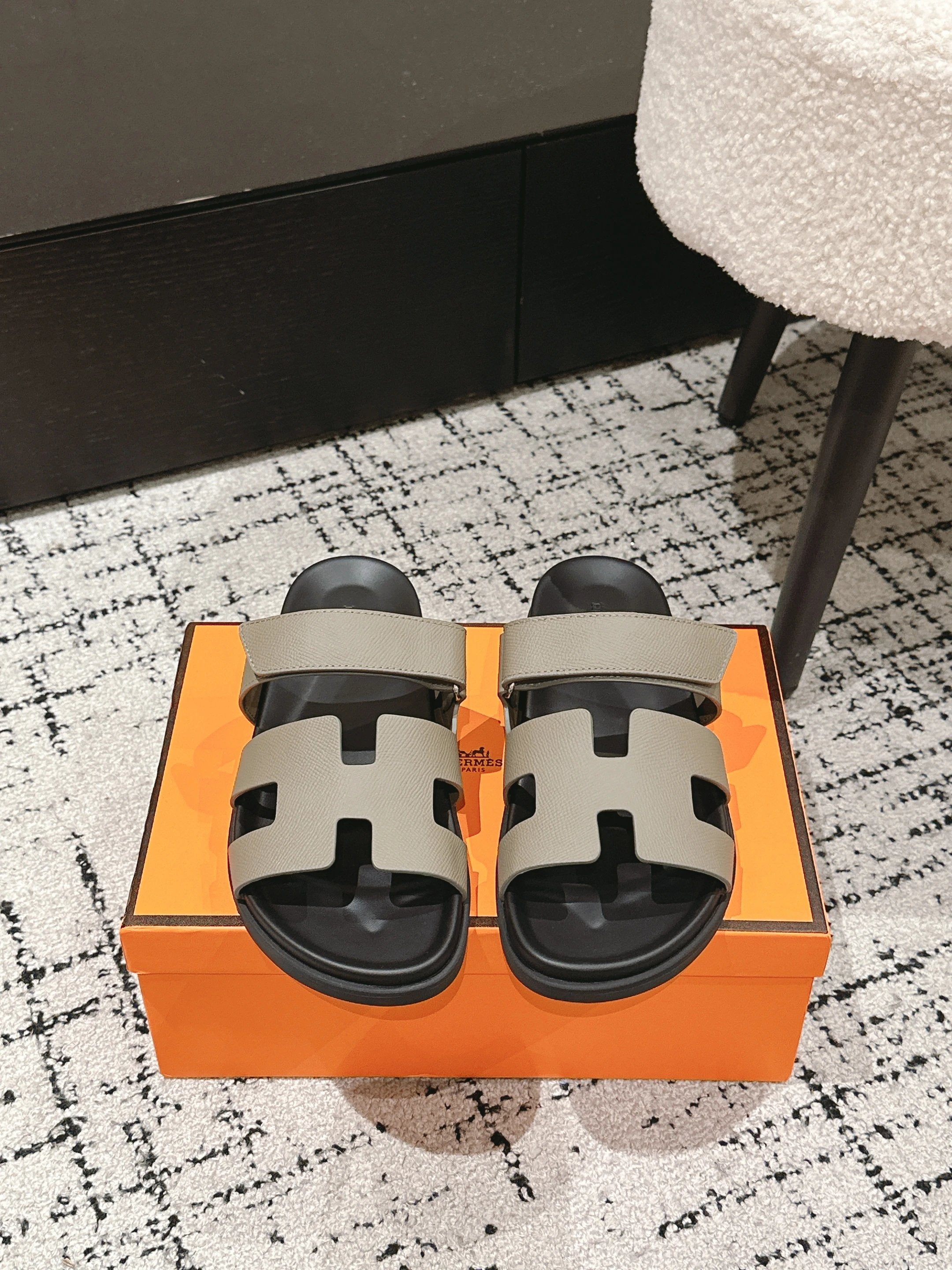 H Sandals