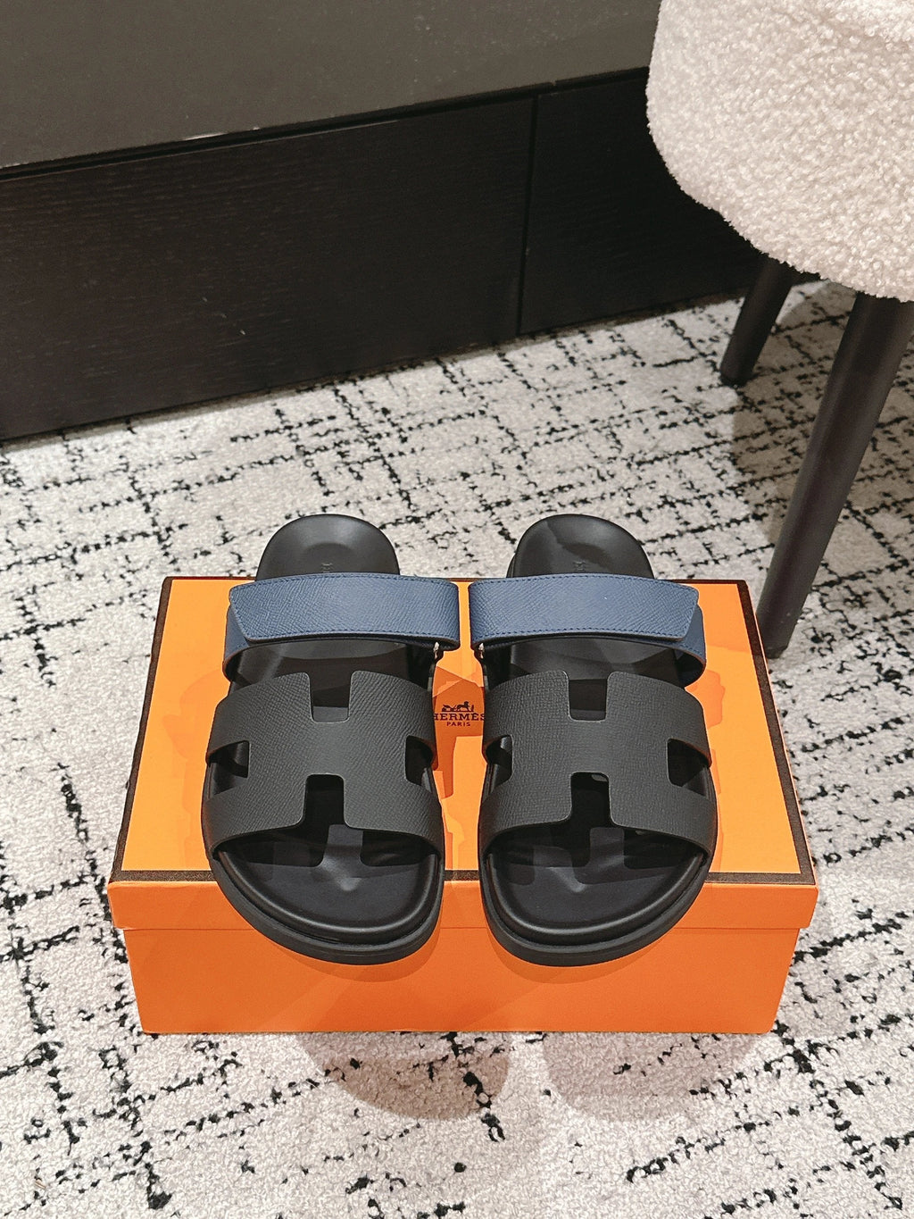 H Sandals